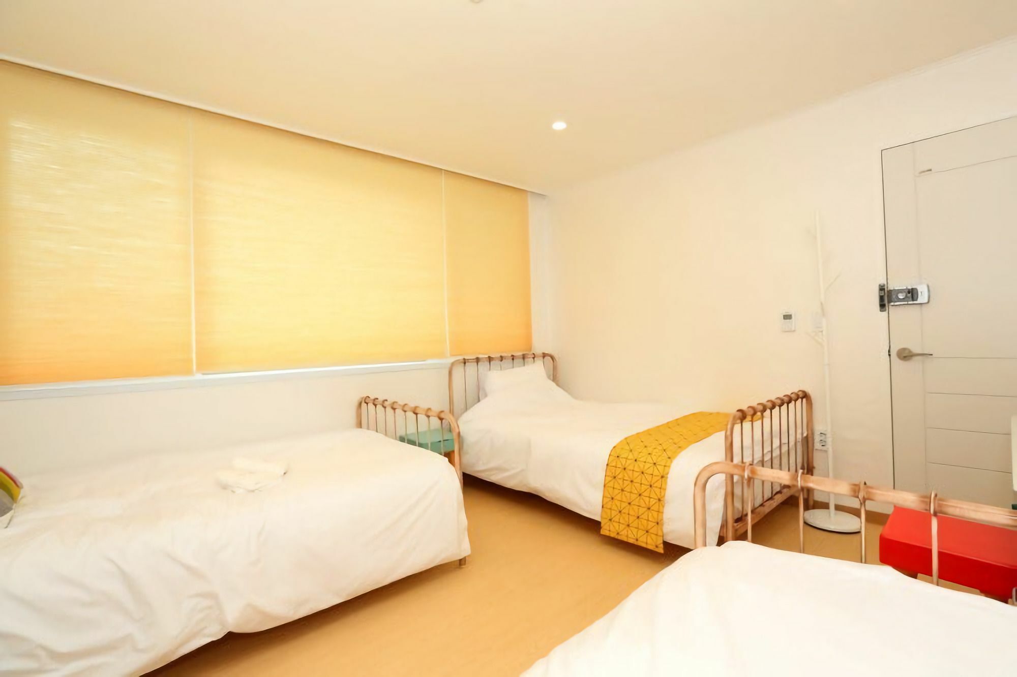 Pandago Guesthouse - Female Only Seoul Exterior photo